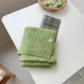 Bufanda de punto verde de primera calidad con delicado patrón calado para el otoño y el invierno - Verde matcha / 170cm