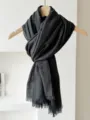 Sciarpa elegante in misto cotone e lino grigio scuro con frange per i viaggiatori - 180cm / Grigio antracite