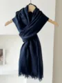 Sciarpa leggera blu navy effetto cotone e lino con bordi sfilacciati per protezione solare - 180cm / Blu navy