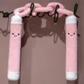 Niedlicher Cartoon Plüsch Nunchaku Kissen weiches lustiges Spielzeug rosa Variante für Kinder - Rosa / 80cm