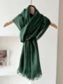 Elegante scialle parasole in finto lino verde scuro con nappe decorative ai bordi - 180cm / Verde Foresta
