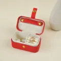 Kompakte rote Glitzer-Schmuckschatulle mit weichem Samtfutter für Ringe und Ohrringe - 9.5x5x5cm / Glitzer Rot