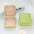 Kleiner grüner Nähkasten tragbar mit sicherem Reißverschluss und internen rosa Fächern - Matcha-Grün
