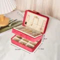 Boîte à bijoux en velours rose à deux niveaux montrant les dimensions pour bagues et colliers. - Style Double Couche en Flanelle / Moyen (16.5x11.5x8cm) / Bordeaux