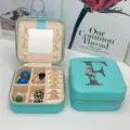 Boîte à bijoux portable en PU vert menthe avec miroir et motif lettre F fleurie - Impression Bleue F / 10*10*5cm