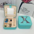 Boîte à bijoux portable en PU avec miroir et imprimé floral lettre X pour bagues - Impression Bleue X / 10*10*5cm