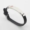 Medizinisches Alarmarmband für Kinder mit schwarzem Silikonarmband und Edelstahlplatte - Schwarz