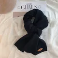 Hochwertiger weicher minimalistischer schwarzer Strickschal für Damen, vielseitiger Wärmer - 35x170cm / Schwarz