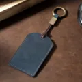 Handcrafted blue crazy horse leather card holder keychain with vintage brass ring - Round Buckle / Blue