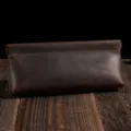 Trousse en cuir de cheval fou marron vintage avec fermeture à ressort automatique - Café