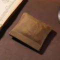 Élégant mini porte-monnaie en cuir Crazy Horse marron avec fermeture à ressort - Marron