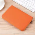 Portafoglio RFID in pelle arancione martellata con cerniera argento su legno - Full Grain Leather / Arancione