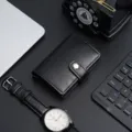 Porte-cartes automatique en cuir PU noir avec boîtier en alliage d'aluminium - Noir