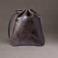 Vintage donkerbruine echt lederen tas met trekkoord voor munten en sleutels met distressed look - Donker Koffie