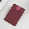Schlanker Kartenhalter aus burgunderrotem Leder mit Handflächenmaserung und Nähten - Palmprint-wine red