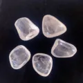 Set aus fünf natürlichen, unregelmäßigen Bergkristallschalen zur Schmuckreinigung und Deko - Ca. 10-12cm 300-400g/Stk