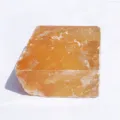 Spécimen minéral brut de calcite orange naturelle pour la décoration intérieure et la géologie. - Spath d'Islande Jaune / 5-7cm