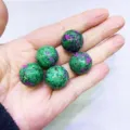 Cinque sfere di cristallo di rubino zoisite verde naturale per gioielli fai da te - Sfera di Rubino Zoisite Sintetica