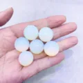 Set di sei sfere di cristallo di opalite traslucido bianco latte per gioielli fai da te - Sfera di Opale Sintetico