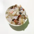 Polished natural crystal chips and tumbled stones for home decor and DIY projects - Agate / 100g Pack