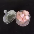 Natuurlijke roze rozenkwarts kristallen in een geribbelde glazen pot voor sieraden - Rozenkwarts Stenen (Geribbelde Kom) / 300g Verpakking