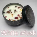 White Musk scented soy wax candle decorated with dried flower petals in a black tin - 7x5cm / Large Size (White Musk)