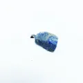 Natürlicher Anhänger aus rohem Lapislazuli-Kristall mit silberner Metallöse für Schmuck - Lapislazuli