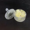 Durchsichtige Kristallschale mit Deckel und gelben Rohsteinen zur Reinigung von Schmuckstücken. - Zitronencitrin Steine (Gerippte Schale) / 300g Packung