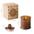 Duftkerze im bernsteinfarbenen Glas mit Deckel und dekorativer Geschenkbox mit Maßen - Rosengarten / Mit Geschenkbox-Set / Bernstein