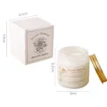 Bougie parfumée blanche minimaliste avec couvercle doré et dimensions de la boîte - Poire Anglaise & Freesia / Gobelet en Verre Dépoli