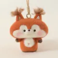 Simpatico ciondolo a scoiattolo in peluche arancione con orecchie soffici e corda - 13cm / Scoiattolo