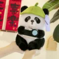 Niedliches Panda-Plüschtier mit grünem Blatt-Hut und einer kreativen Kamera-Requisite - Kamera-Panda / 25cm