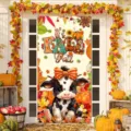 Pancarta de puerta de otoño con vaca de dibujos animados y texto It's Fall Y'all decor - Vaca de Otoño (ML-012) / 90x180cm