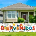 Grande striscione colorato Bienvenidos per il rientro a scuola con disegni di matite - Benvenuto Spagnolo (SHF-008)