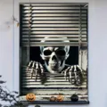 Halloween Fenster-Hintergrundtuch mit realistischem Schädel hinter weißen Jalousien - 120x80cm / C-007
