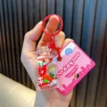 Niedlicher weihnachtlicher Acryl-Flüssigkeitsflaschen-Schlüsselanhänger mit Socke - Quadratische Flasche