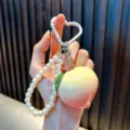 Mignon porte-clés perles pêche avec mousqueton coeur - Pêche Simulé / Rose