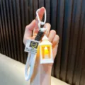 Llavero de mini linterna blanca vintage con luz de vela LED cálida para los bolsos - Lámpara Cuadrada Retro / Blanco