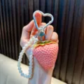 Schattige roze 3D aardbei kralen sleutelhanger met hartvormige karabijnhaak en parels - 大草莓-粉色无籽