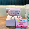 Süßer rosa Cartoon Kamera Projektor Schlüsselanhänger mit Einhorn-Aufkleber Anhänger - Einhorn Stil / Rosa