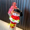 Llavero de muñeca de graduación de ganchillo hecho a mano con etiqueta roja para bolso - Rojo