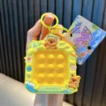 Κίτρινο μπρελόκ pop fidget αρκουδάκι για άγχος, ένα χαριτωμένο στολίδι για τσάντα. - Κίτρινο