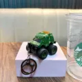 Camouflage military off-road vehicle model keychain with large textured wheels - Command Vehicle