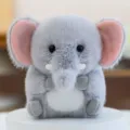 Niedliches kugeliges graues Elefanten-Plüschtier mit weichem Kunstfell und rosa Ohren - Elefant