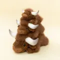 Juego de tres lindos peluches de vaca de las tierras altas marrones apilados en varios tamaños - Vaca Highland Tumbada / 30cm