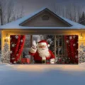 Banner per porta del garage con Babbo Natale per decorazioni festive invernali esterne. - Babbo Natale che Saluta dalla Finestra (CK-001) / 400x180cm