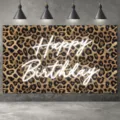 Klassischer Fotohintergrund mit Leopardenmuster und weißem Happy Birthday Neonschriftzug - Stil SBJ-002 / 95x75cm / Leopardenprint