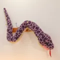 Peluche de serpiente morado con estampado de leopardo en forma de S para regalo. - Púrpura / 110cm