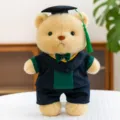 Süßer Abschluss-Teddybär Plüschtier mit klassischer Mini-Akademikerkappe und Talar - Brown Bear - Green / 30 cm