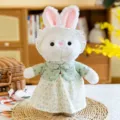 Süßes weißes Hasen-Plüschtier mit grüner Polka-Dot-Jacke und Blumenkleid für Kinder - Milly Hase Weiblich / Weiß / 29cm
